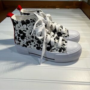 Mickey Mouse High Top Sneakers Size 6 Women's NWT